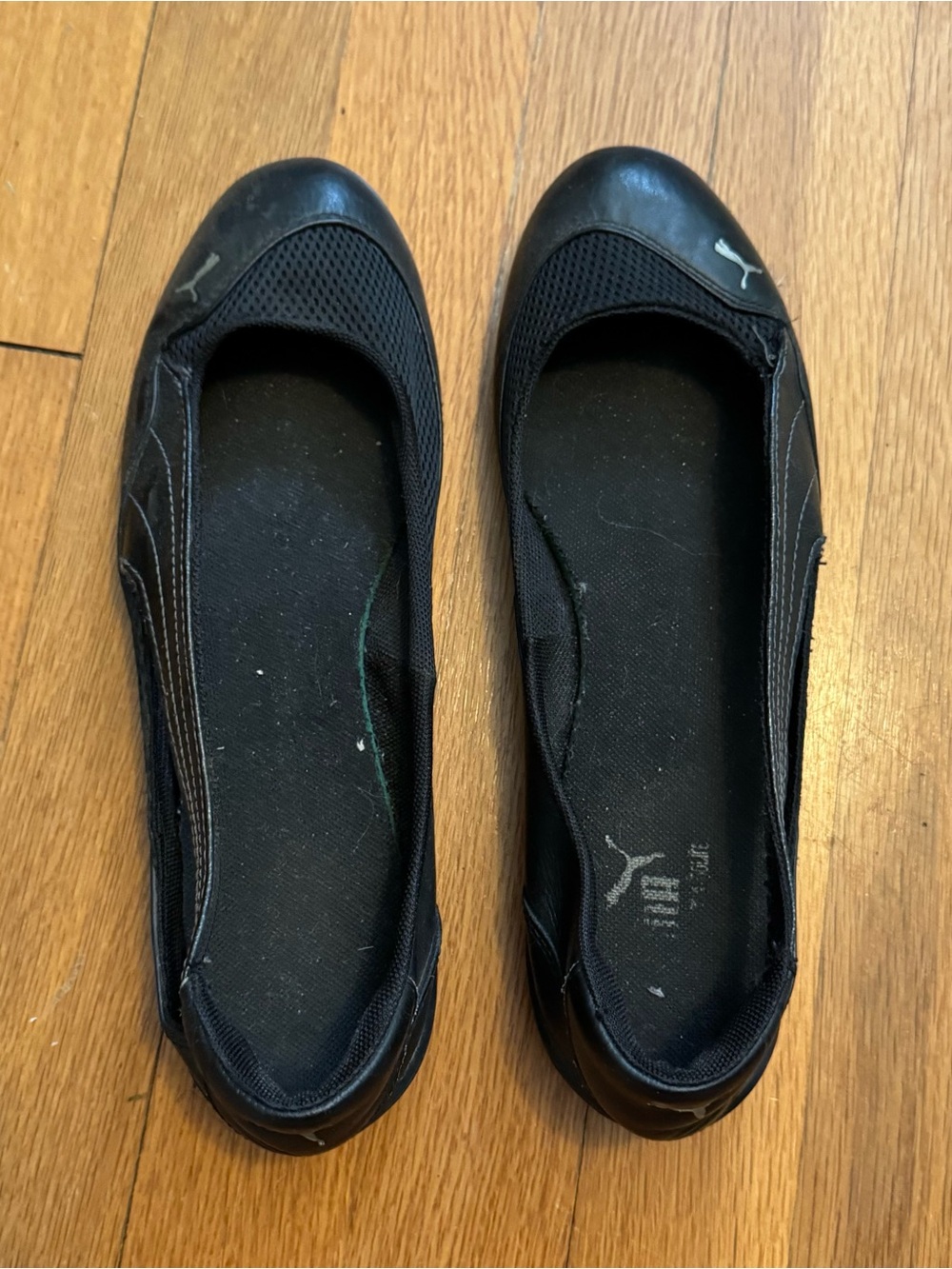 Levi's Women's Black Slip-On Ballet Flats